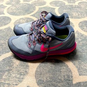 Nike womens sneakers